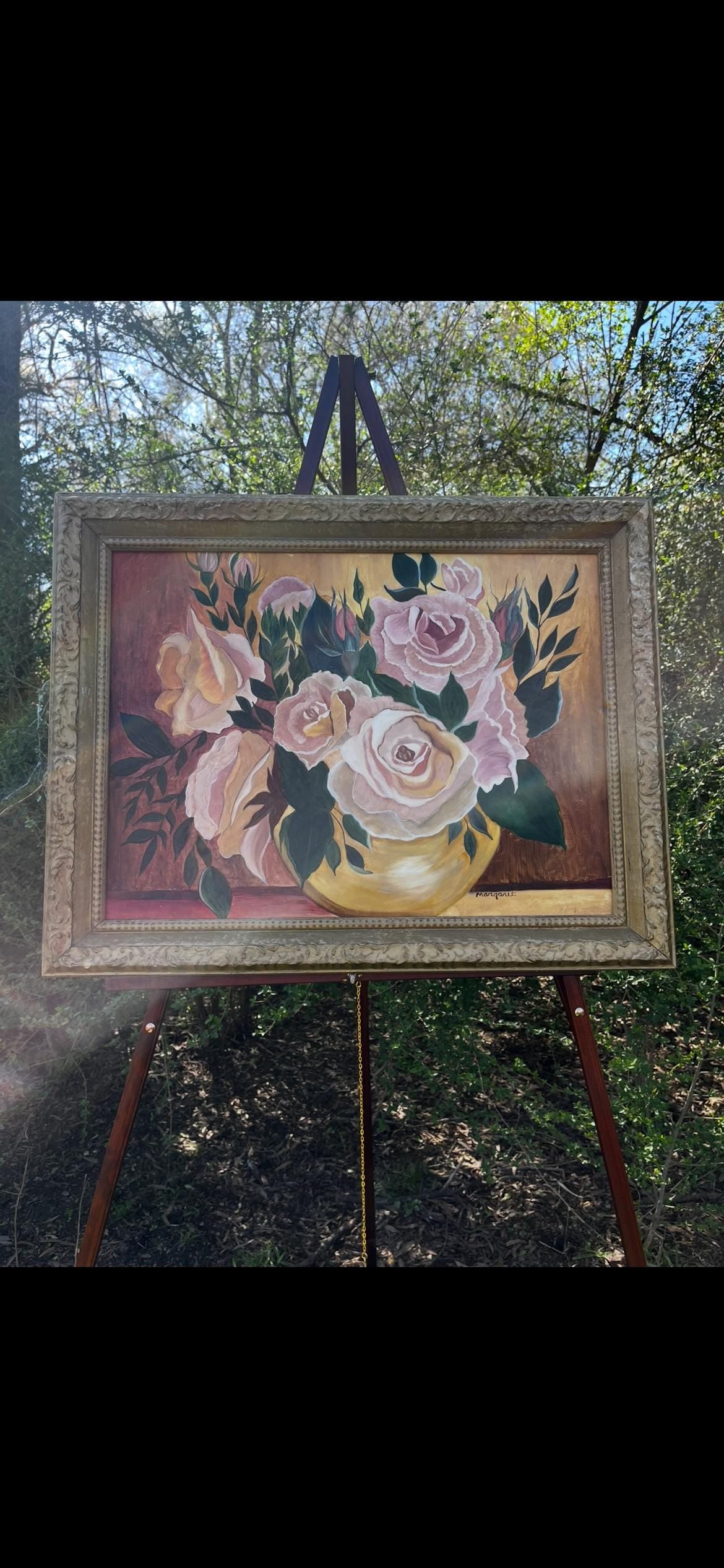 Vintage Floral Still Life Painting – Mid Century Roses in Yellow Vase, Original Signed Oil by Margaret