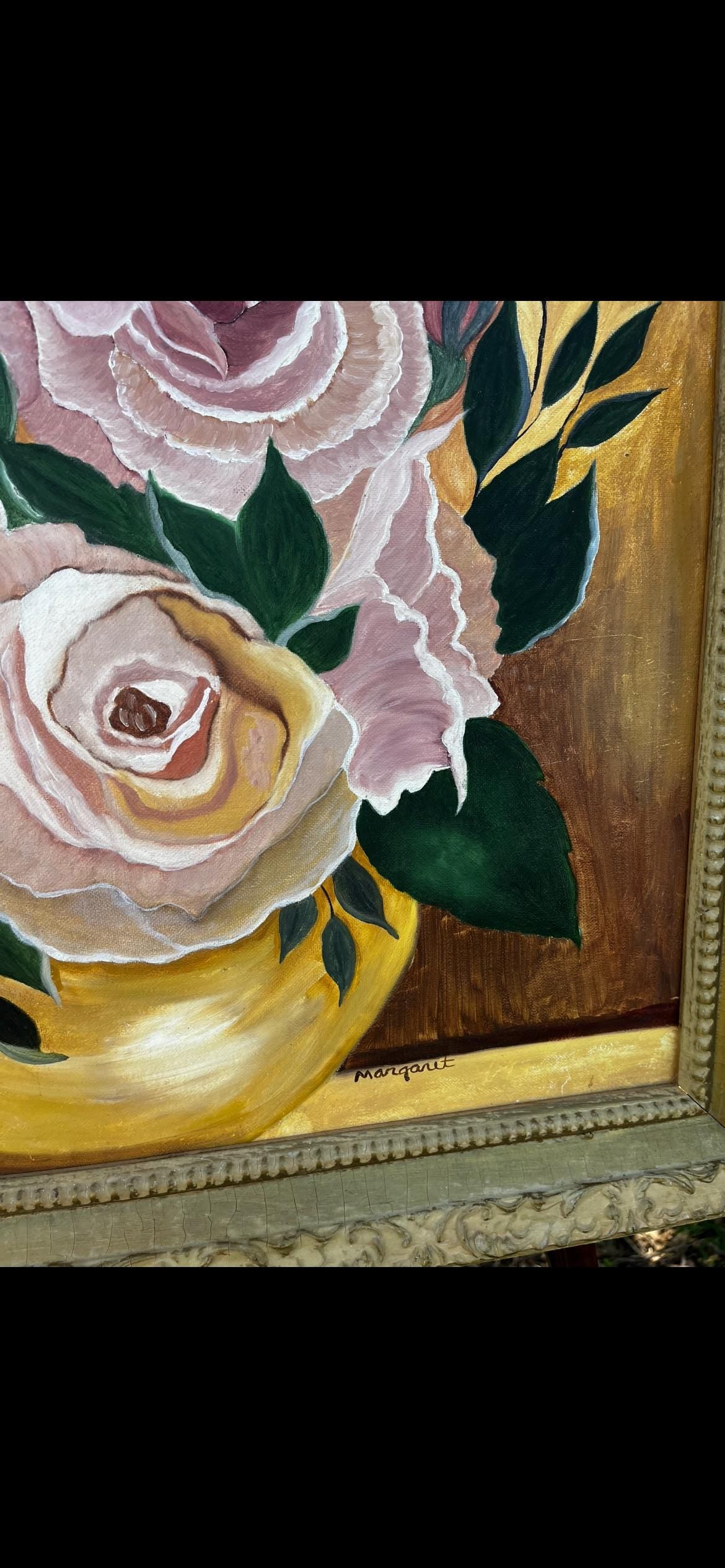 Vintage Floral Still Life Painting – Mid Century Roses in Yellow Vase, Original Signed Oil by Margaret