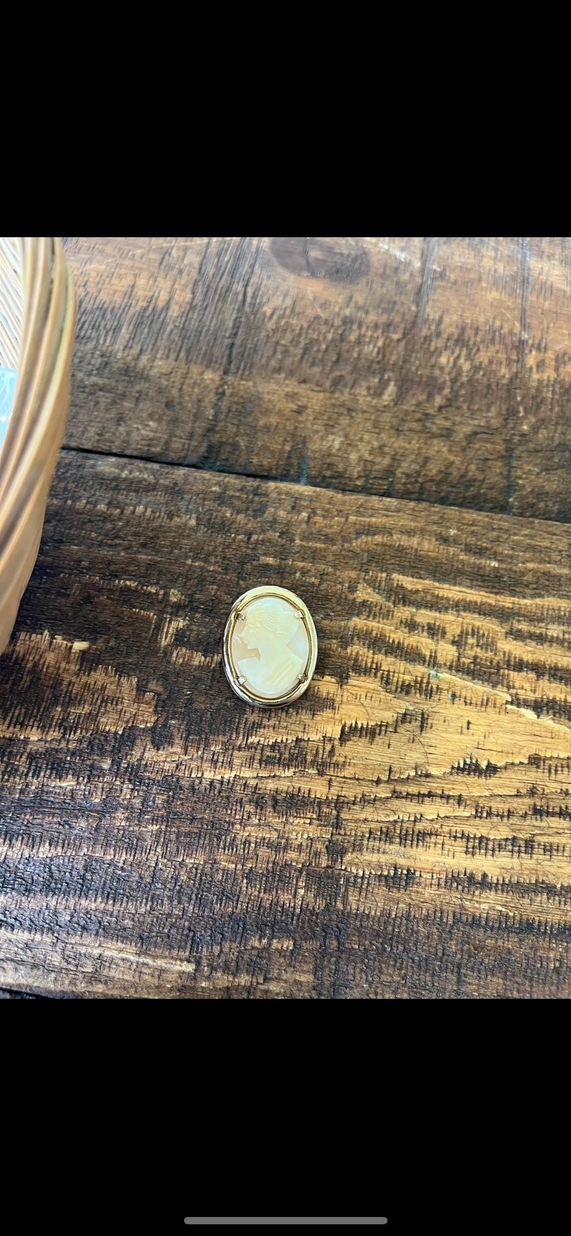 Victorian Shell Cameo Brooch – Rare Left-Facing Portrait – Antique Hand-Carved Jewelry – Visible Tool Marks