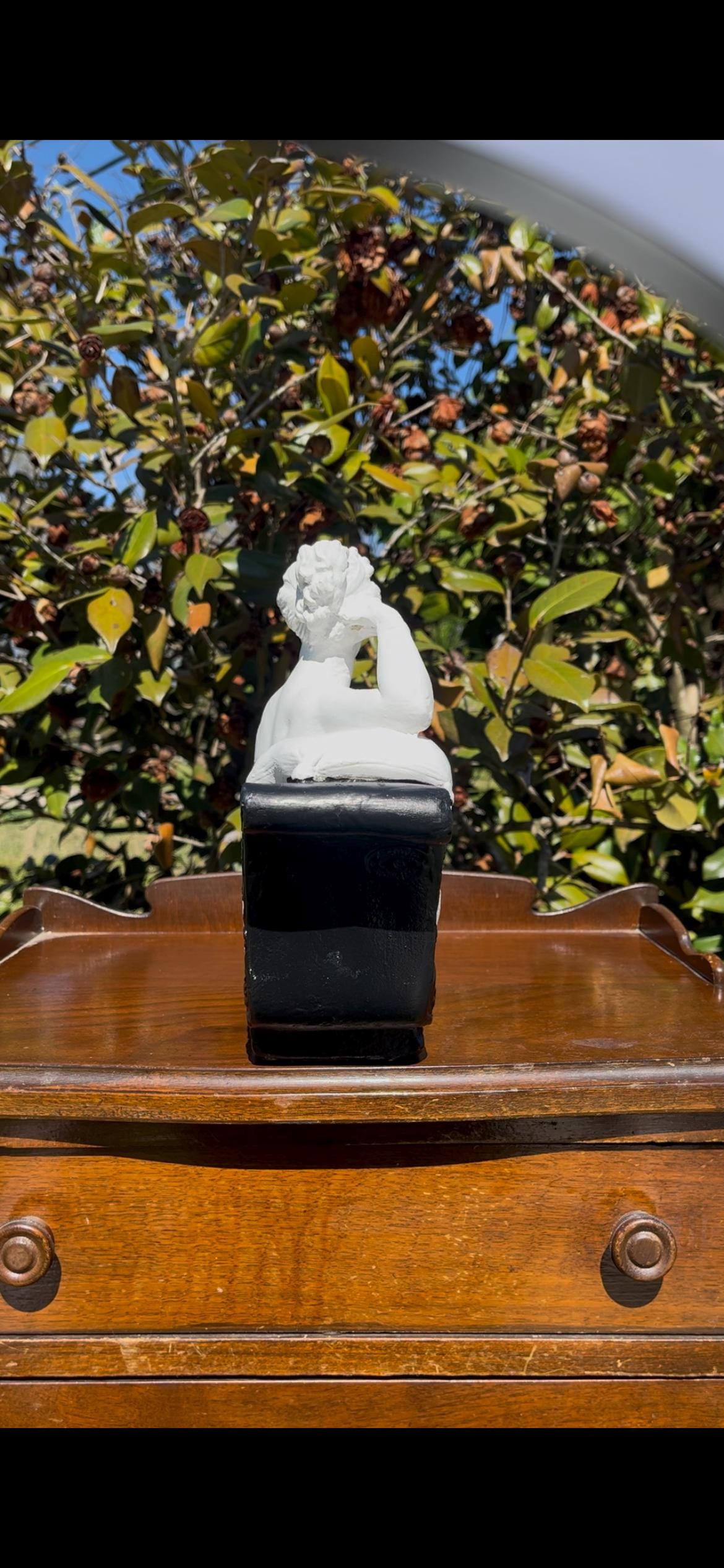 Vintage Reclining Venus Chalkware Sculpture