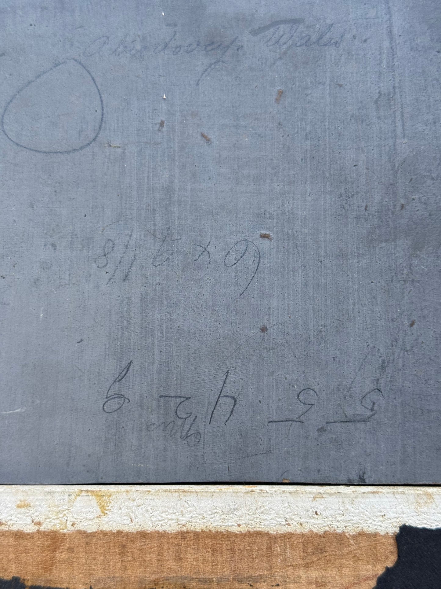 Aberdovey, Wales – Early 20th-Century Coastal Landscape
Oil on Academy Board, c. 1900–1920 | Gilt Frame | 6″ × 9.5″ (Art) | 9.5″ × 13″ (Frame)