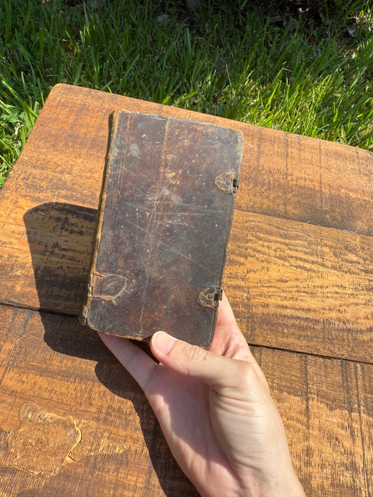 1783 German Leather-Bound Hymnal — Lutheran Psalms & Hymns with Clasps