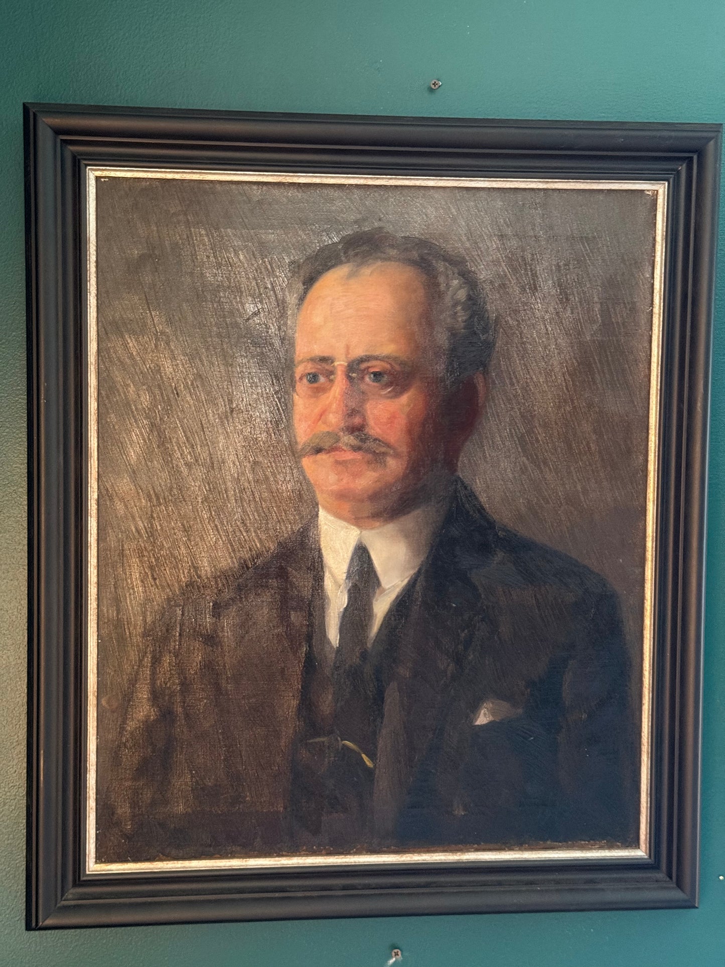 Antique American Portrait of a Gentleman, Signed “Hearn” and Dated 1923