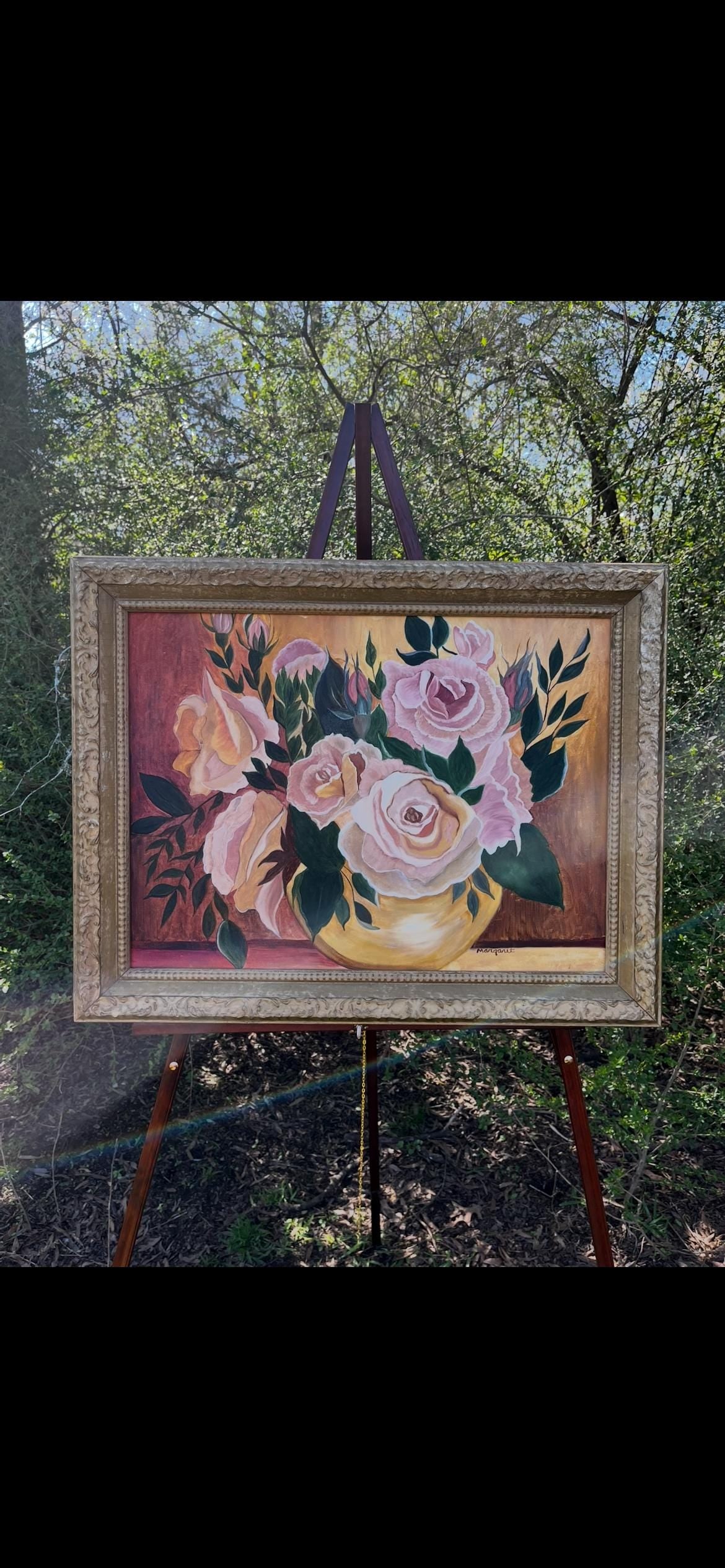 Vintage Floral Still Life Painting – Mid Century Roses in Yellow Vase, Original Signed Oil by Margaret